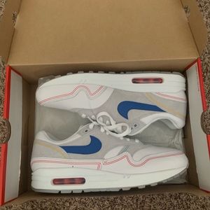 Nike air max 1 SOLD OUT Pompidou collab